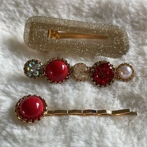3 hair clip $8